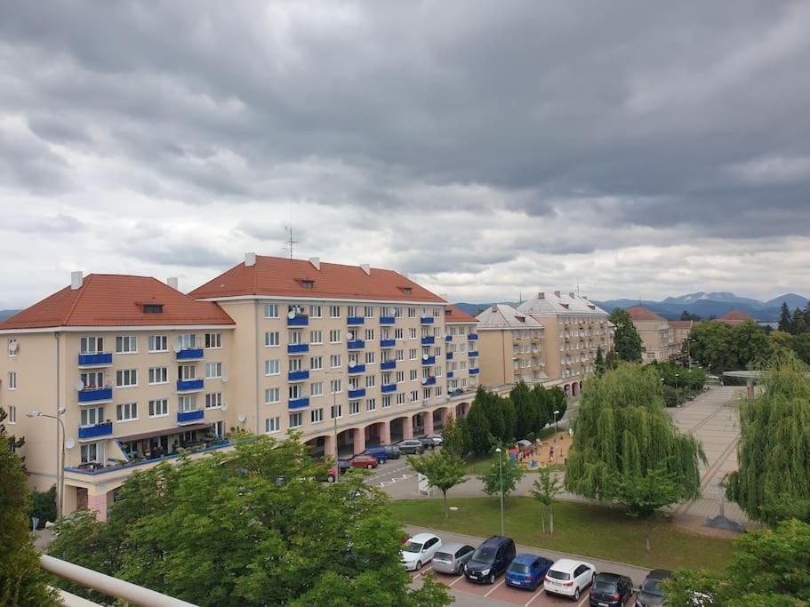 Mezonetovy Apartman V Centre Novej Dubnice Ilava Eksteriør billede